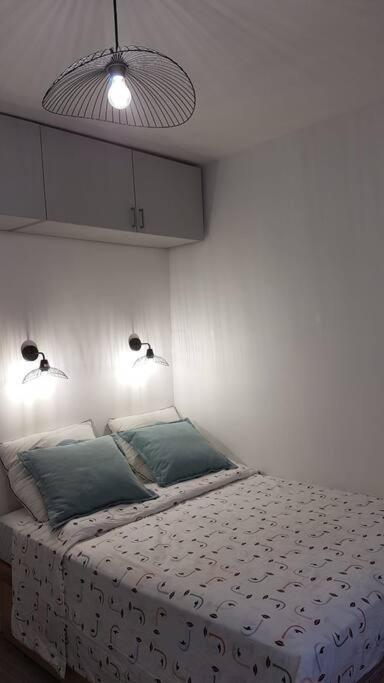 Studio Cosy, Quartier Canal Saint-Martin París Exterior foto